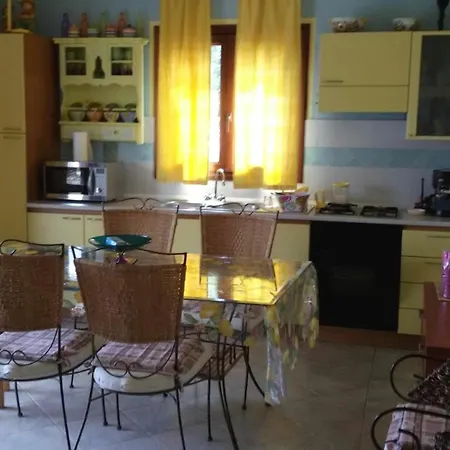 With 2 Bedrooms In San Teodoro, With Furnished Terrace San Teodoro (Sardinia)